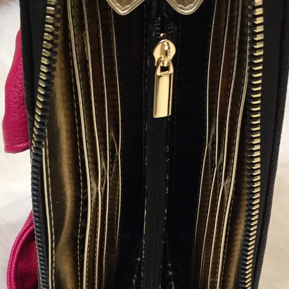 ❤️NEW Betsey Johnson XL “Gigi” Sweetheart Wristlet - Picture 4 of 7